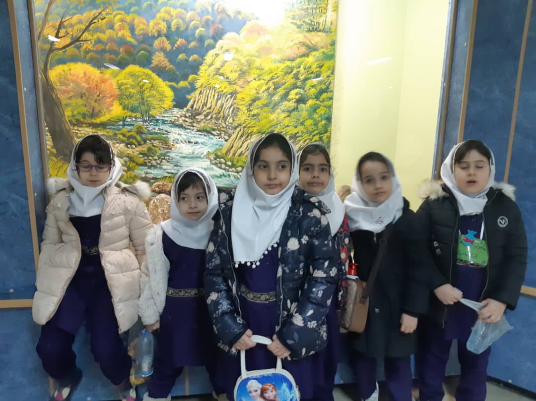 بازدید دانش آموزان پیش دبستان و پایه های اول و دوم از موزه جانورشناسی محیط زیست گیلان